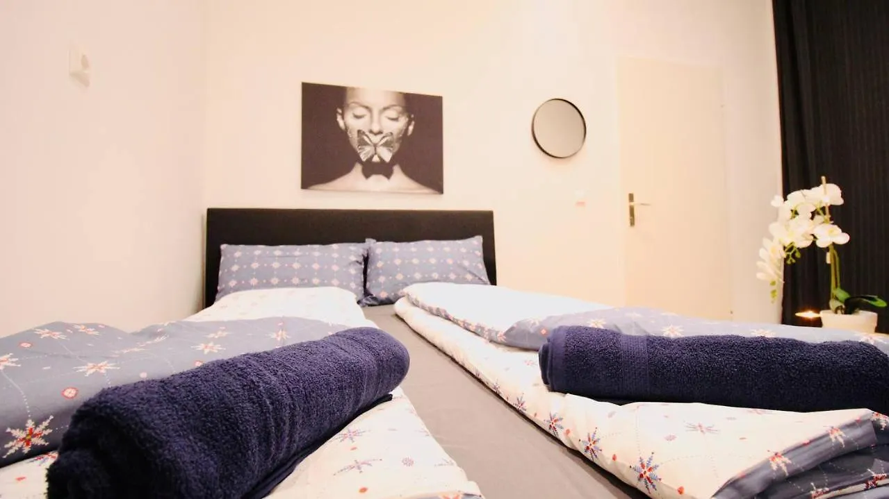 Comfort Rooms In Praterstern Area 维也纳 0*,
