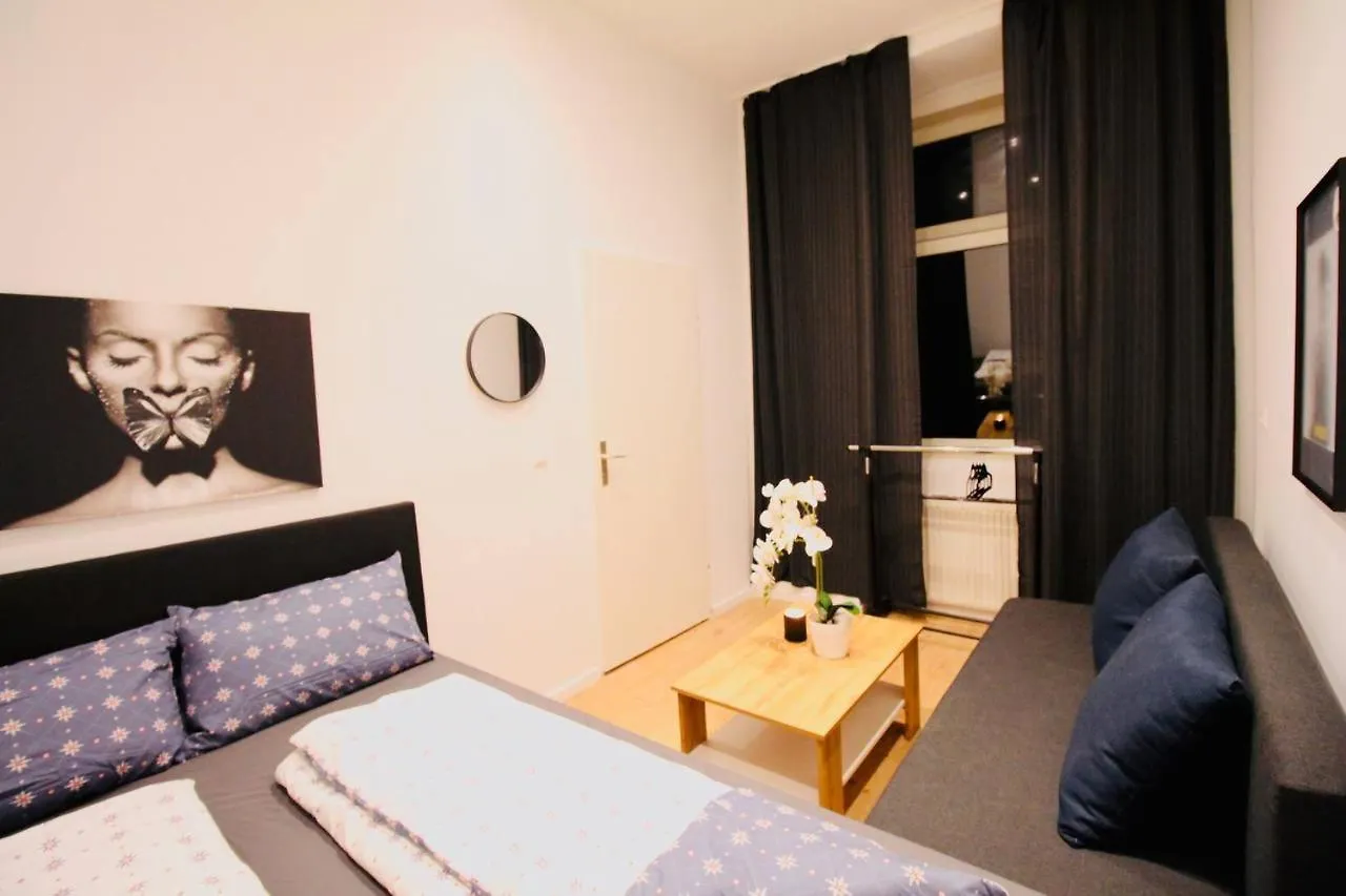 Comfort Rooms In Praterstern Area Vienna 0*,